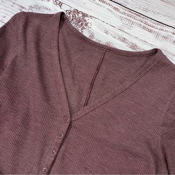 Lululemon Long Sleeve Waffle Knit Vneck Top - Picture 6 of 6